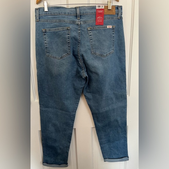 Levi's Relaxed Mid-Rise Boyfriend Jeans in Light Blue Denim NWT Women’s size 14 - Picture 5 of 5